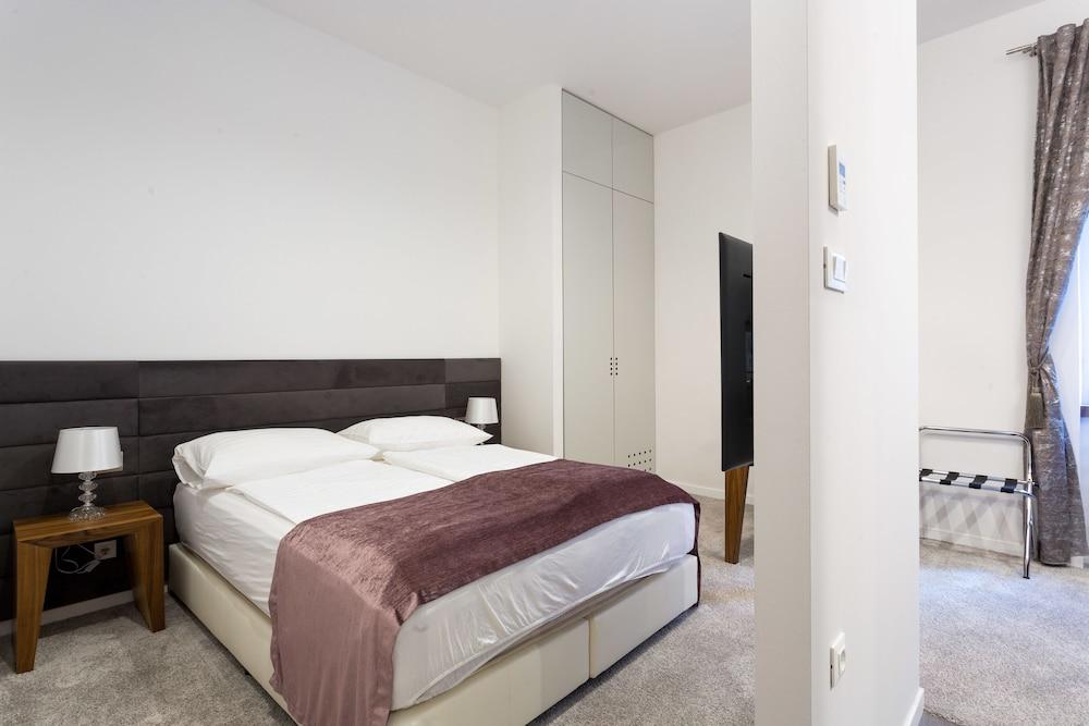 Starlight Luxury Affittacamere 4*